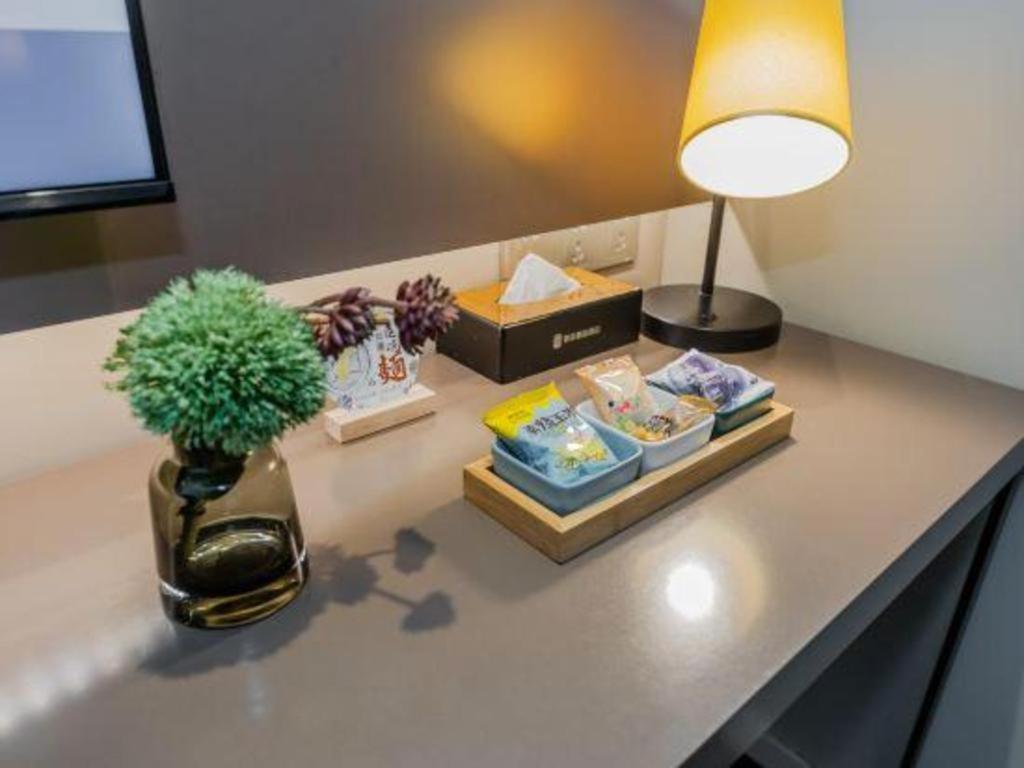 Home Inn Plus Shanghai New International Expo Center Yushan Road Yuanshen Sports Eksteriør billede