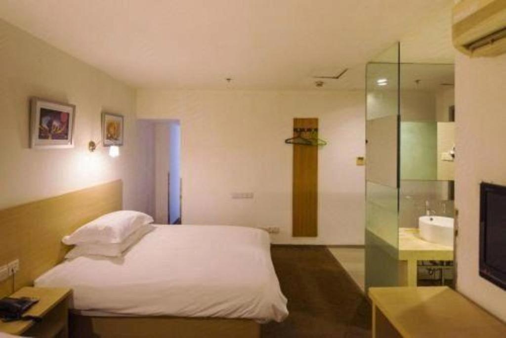 Home Inn Plus Shanghai New International Expo Center Yushan Road Yuanshen Sports Eksteriør billede