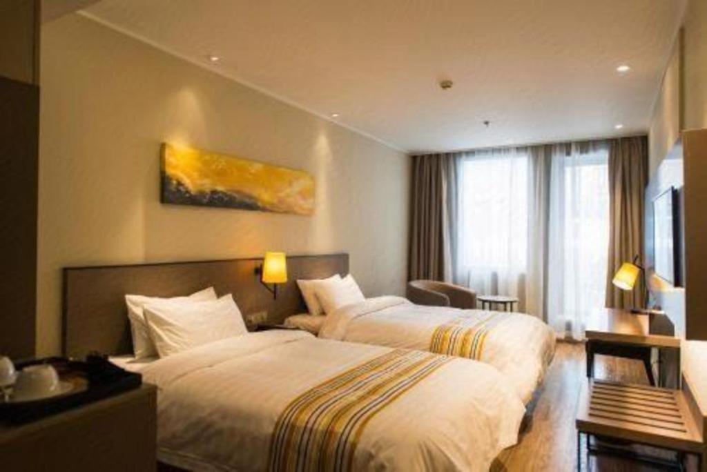 Home Inn Plus Shanghai New International Expo Center Yushan Road Yuanshen Sports Eksteriør billede