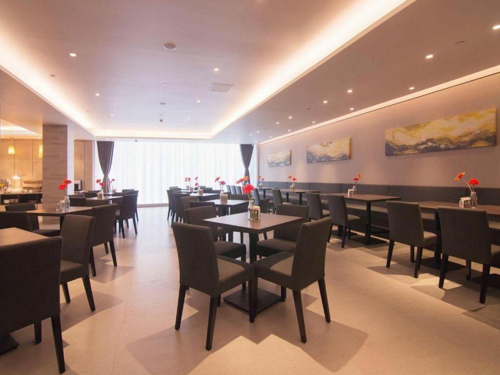 Home Inn Plus Shanghai New International Expo Center Yushan Road Yuanshen Sports Eksteriør billede